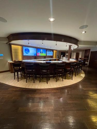 Foxfield Villa | Exclusive Villa with Expansive Space & Private Bar