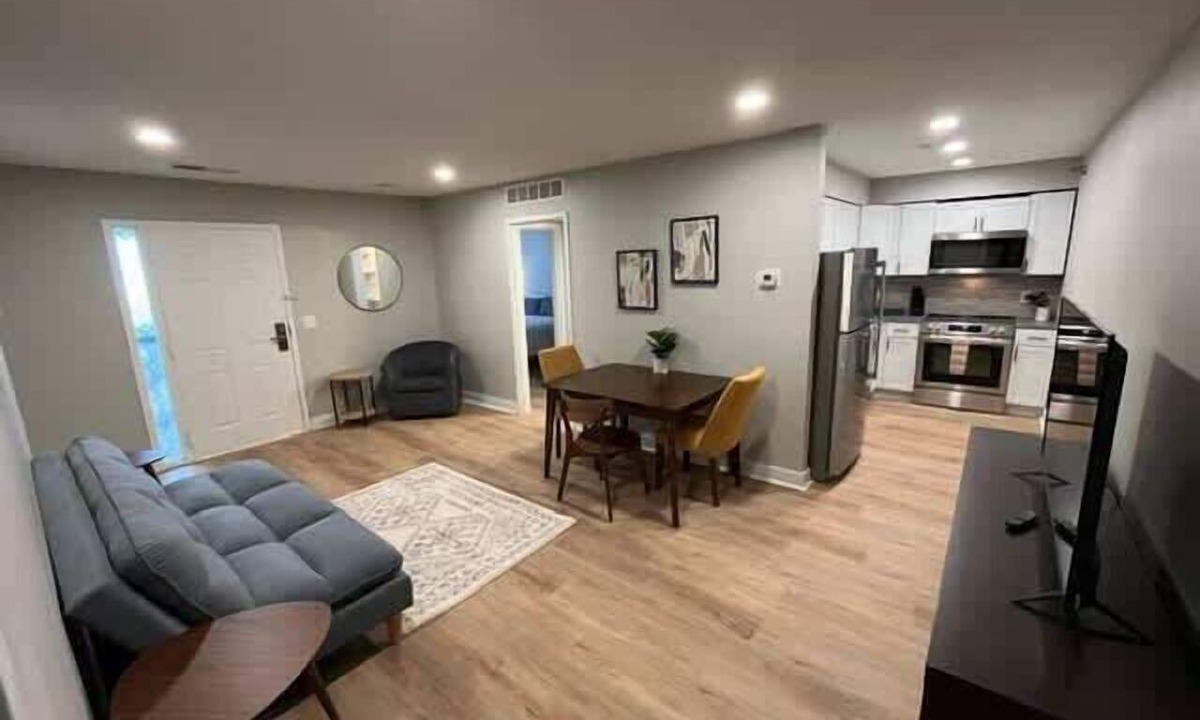 South Central Omaha Apartment | Explore Omaha, Walk to Aksarben Village