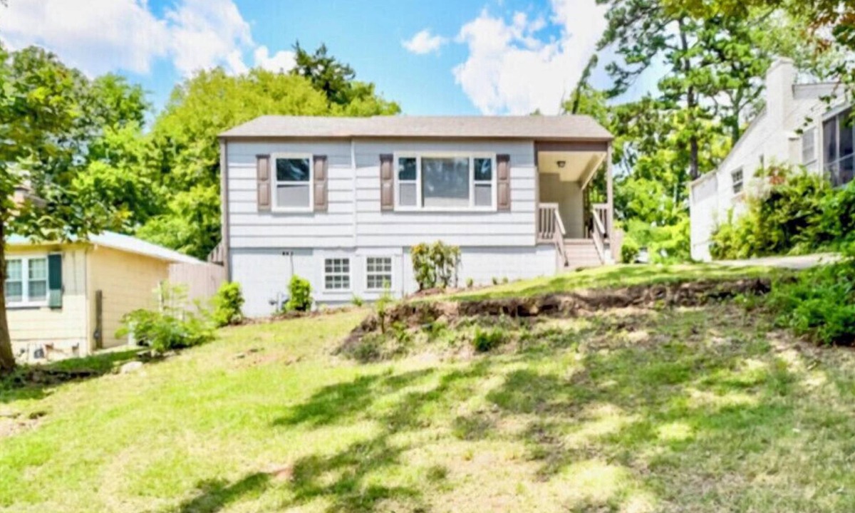 Crestline Heights House | Explore the Ruffner Mountain Nature Preserve