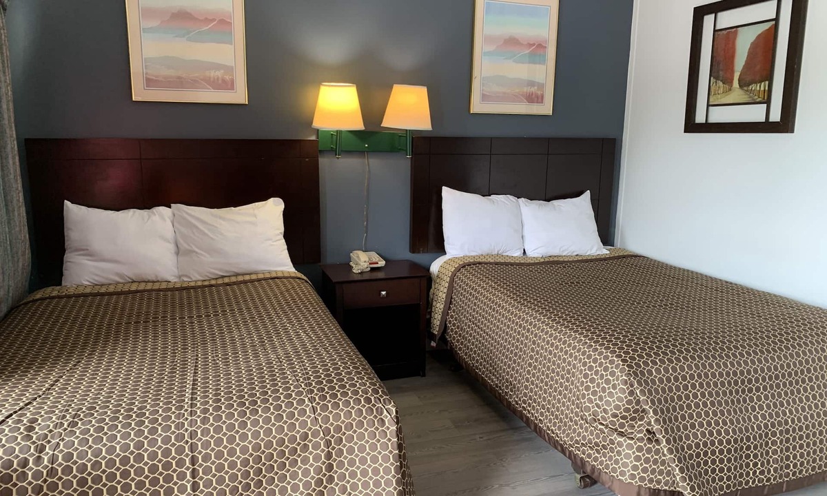 Lakehurst Hotel | Express Inn