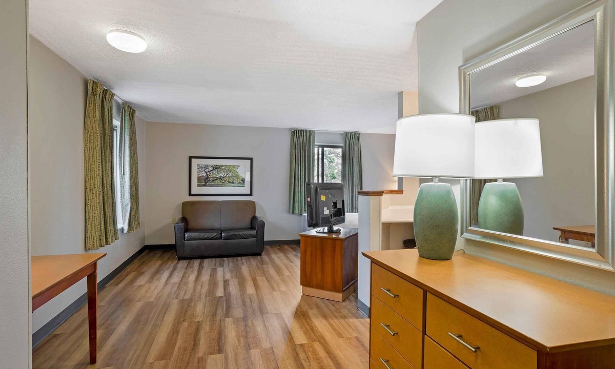 Eastwick Hotel | Extended Stay America Suites Philadelphia Airport Bartram Av
