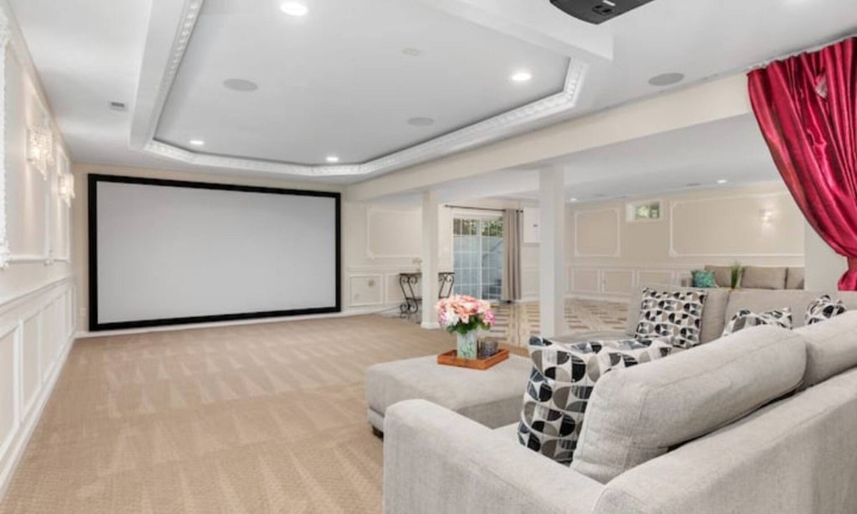 Fairfax House | Fairfax-GMU 2BR Retreat - Fire Pit & Wooded Views Lower Level