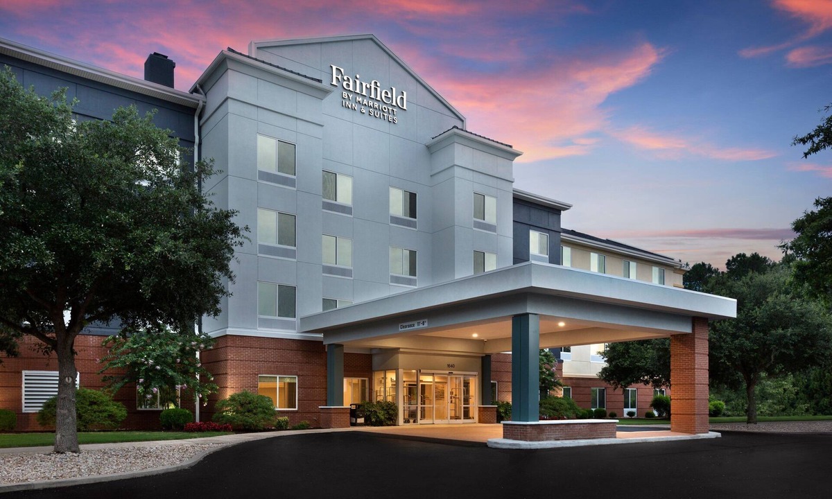 Elizabeth City Hotel | Fairfield Inn & Suites by Marriott Elizabeth City