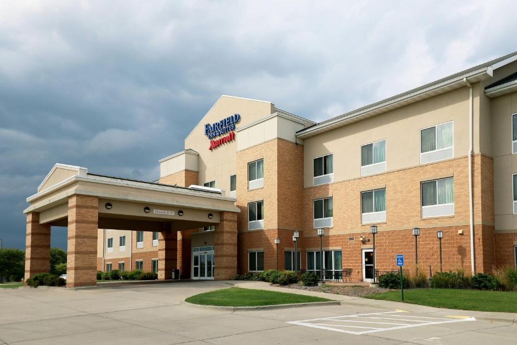 Des Moines Hotel | Fairfield Inn & Suites Des Moines Airport