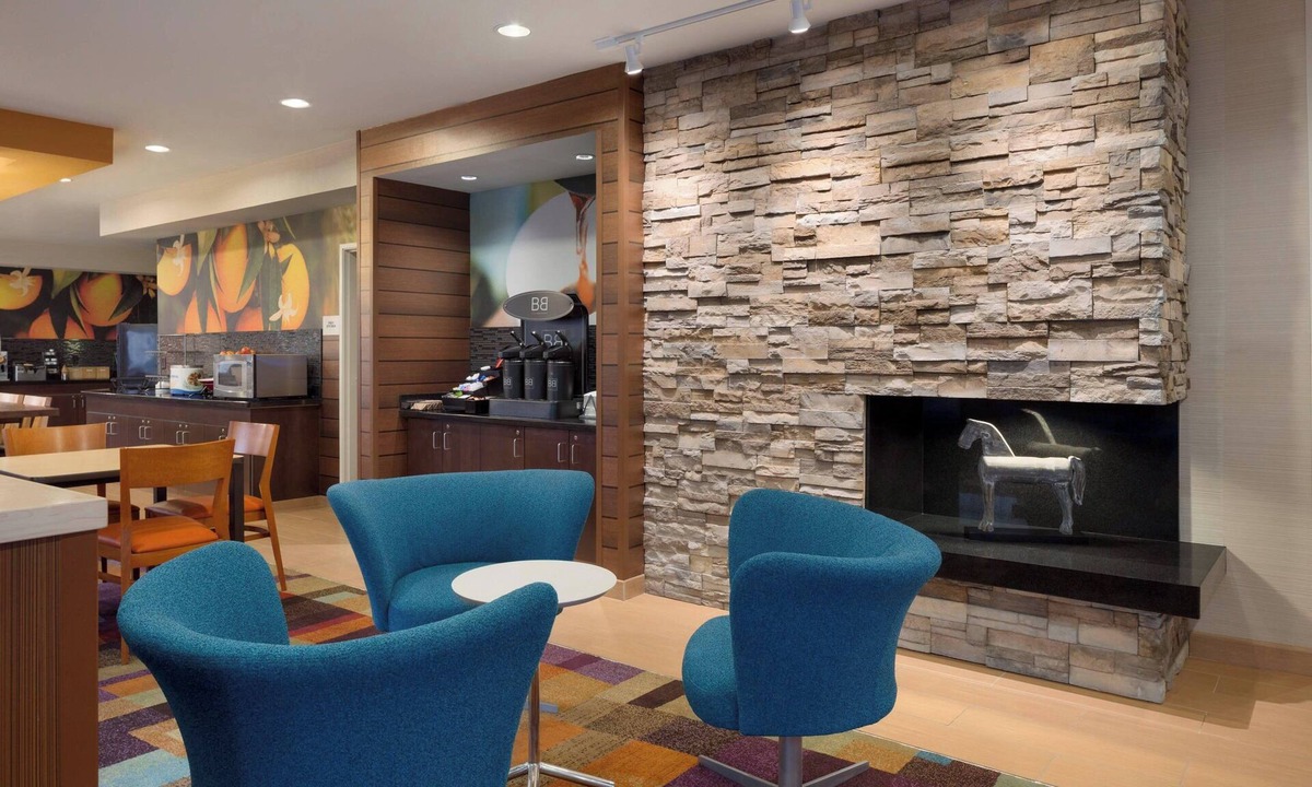 Poland Hotel | Fairfield Inn & Suites Youngstown Boardman/Poland