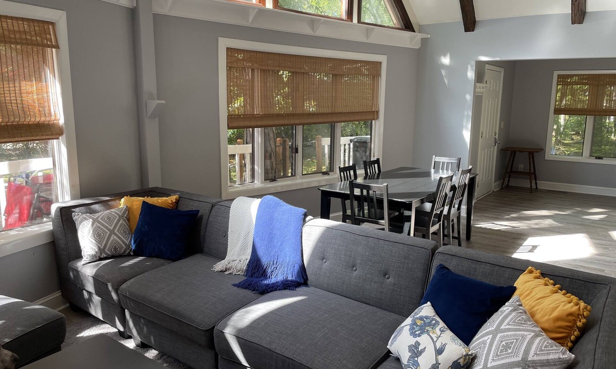 Ocean Pines House | Family friendly chalet, 5 mins. to pools, 12 mins. to beach - 4 beds, 2 baths