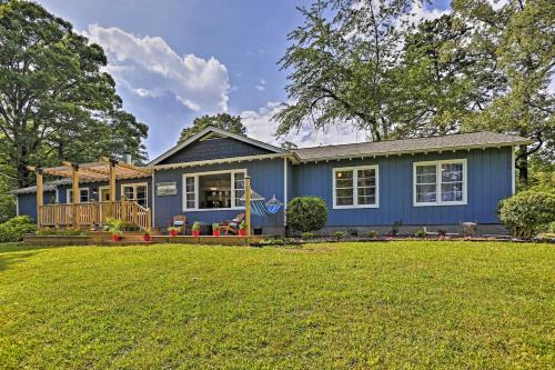 Chattanooga House | Family-Friendly Escape ~ 6 Mi to City Center!