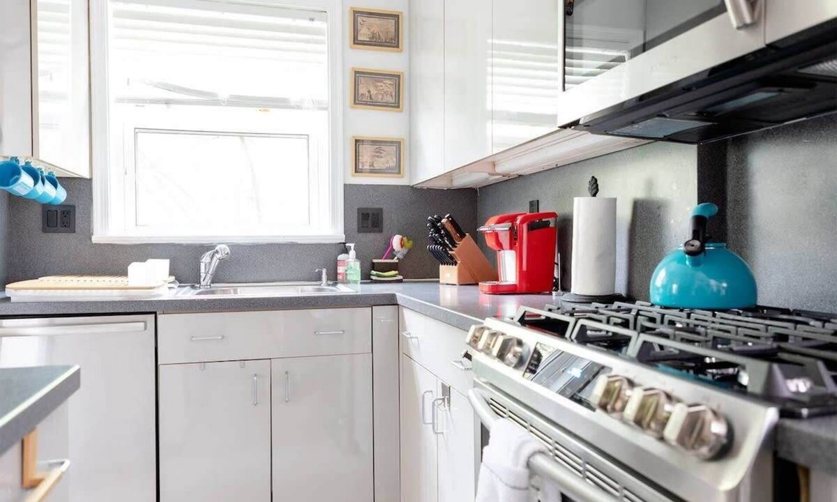 North Cleveland Park House | FAMILY-FRIENDLY/SUBWAY/ROOFTOP DECK/AU