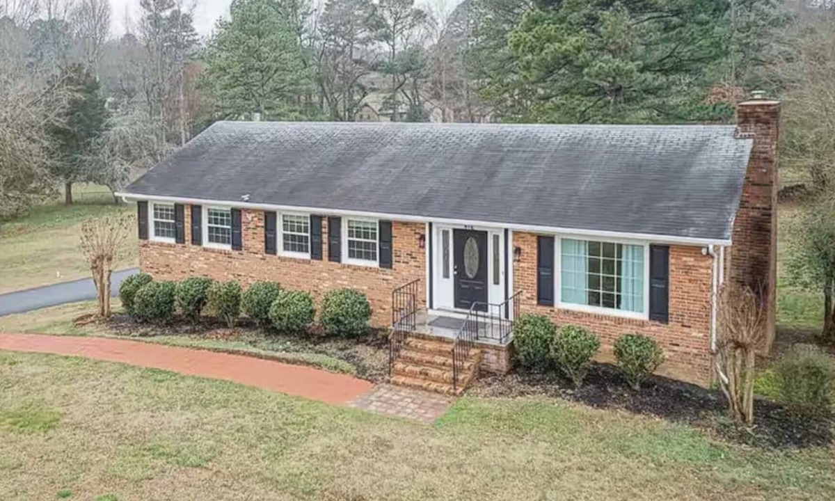 Durham Apartment | Family Retreat - 3-bedroom unit with NEW Pool, WiFi and AC in North Durham