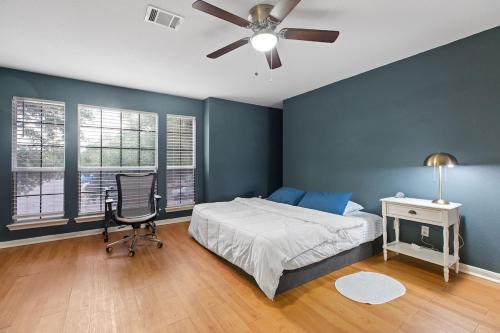 Round Rock House | Family Retreat Near Kalahari Sleeps 10 Modern