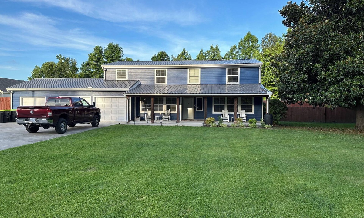 Morehead City House | Fantastic 4-bedroom house with AC in tranquil Newport marina community.