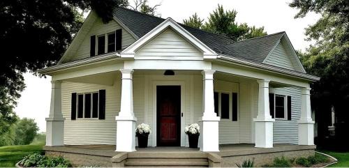 Centerville House | Farmhouse Comfort on Acreage Near Rathbun Lake