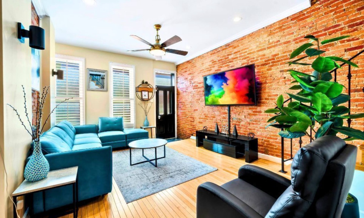 South Baltimore House | Federal Hill & Inner Harbor Lux Retreat: Sleeps 6