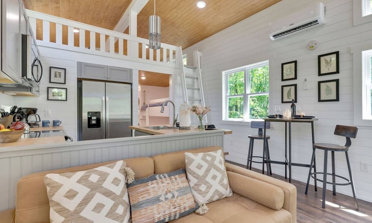 Menlo House | Fern Cottage in Menlo, GA! Surrounded by Nature