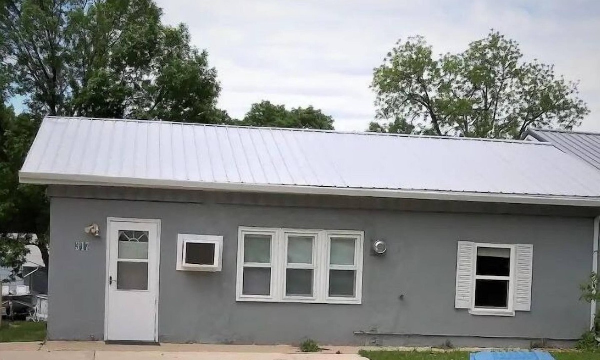 Pierre House | Filmore House - Pet Friendly