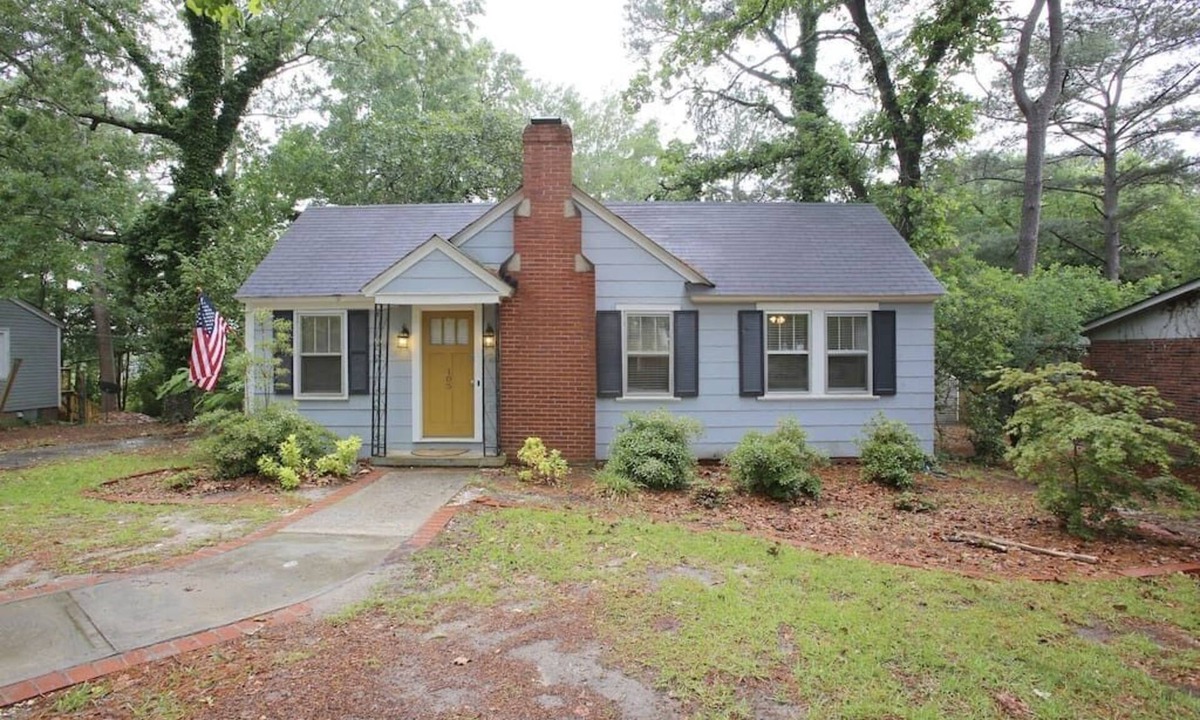 Forest Acres House | Forest Lake Hidden Gem 3 Min to Ft Jackson & Shops