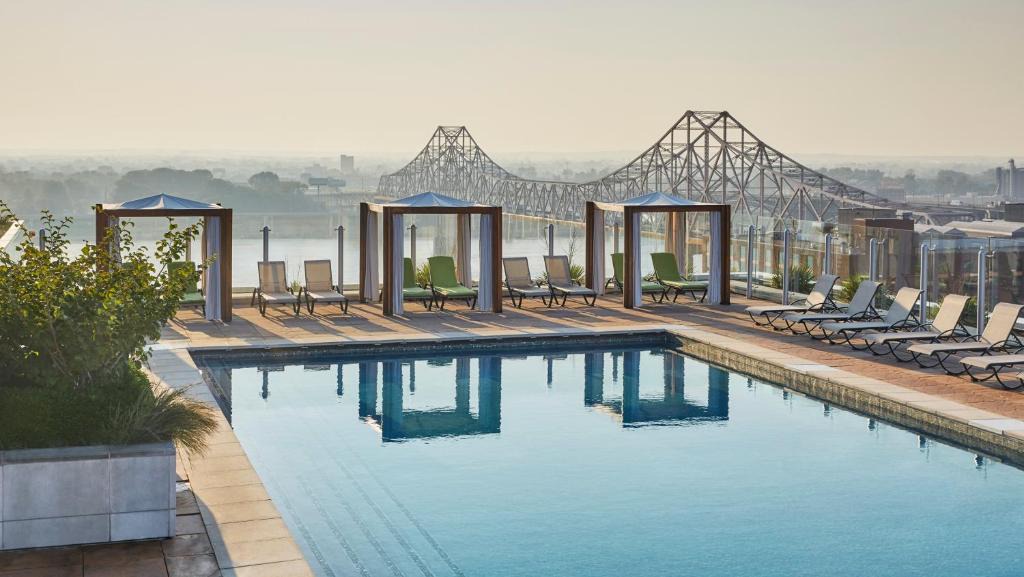 Downtown St. Louis Hotel | Four Seasons St. Louis