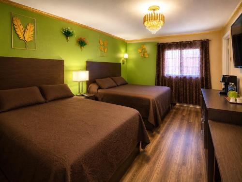 Lander Hotel | Frontier Lodge