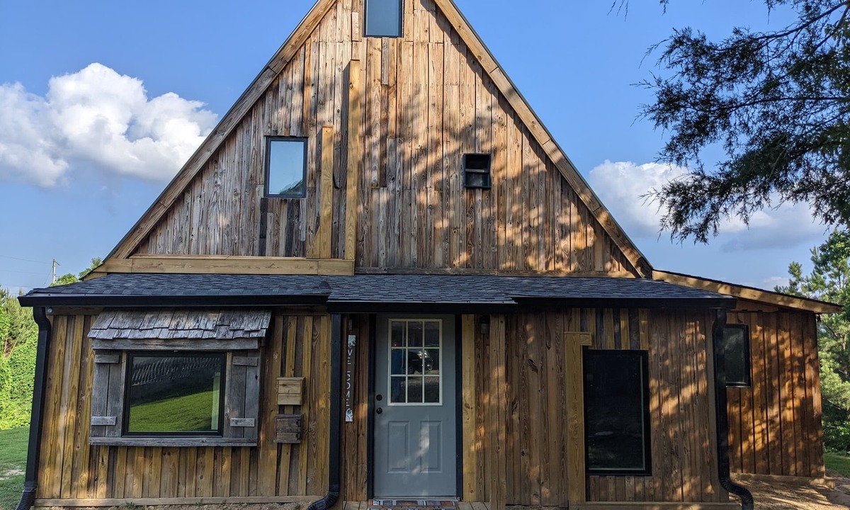 Cullman Cabin | Fuller View Cabin - A Mountain Cabin overlooking Sweet Home Alabama!
