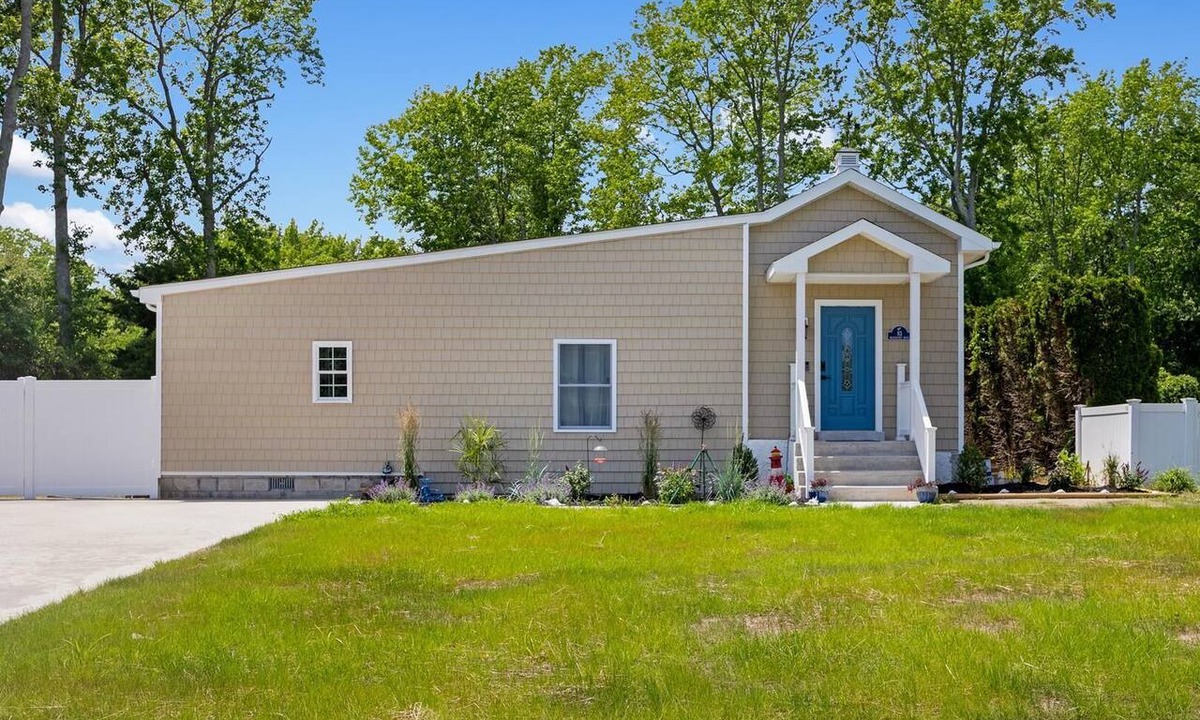 North Cape May House | Fully Renovated - Pet-Friendly - Near Delaware Bay