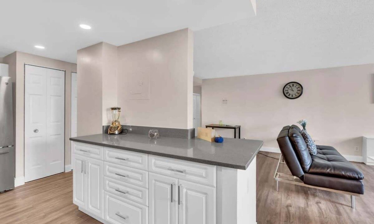 Crystal City Apartment | Furnished Apartment in Crystal City near Pentagon