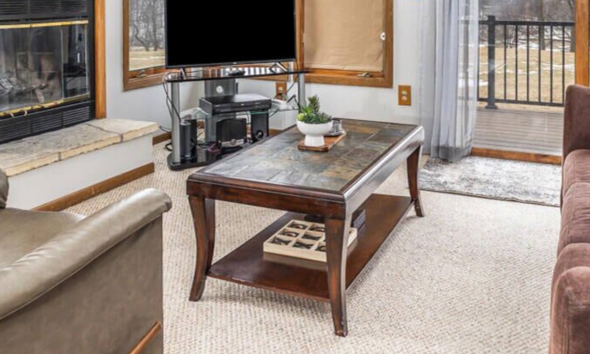 The Galena Territory House | Galena Territory Retreat | 2BR/2BA Townhome w/Fireplace & Scenic Views