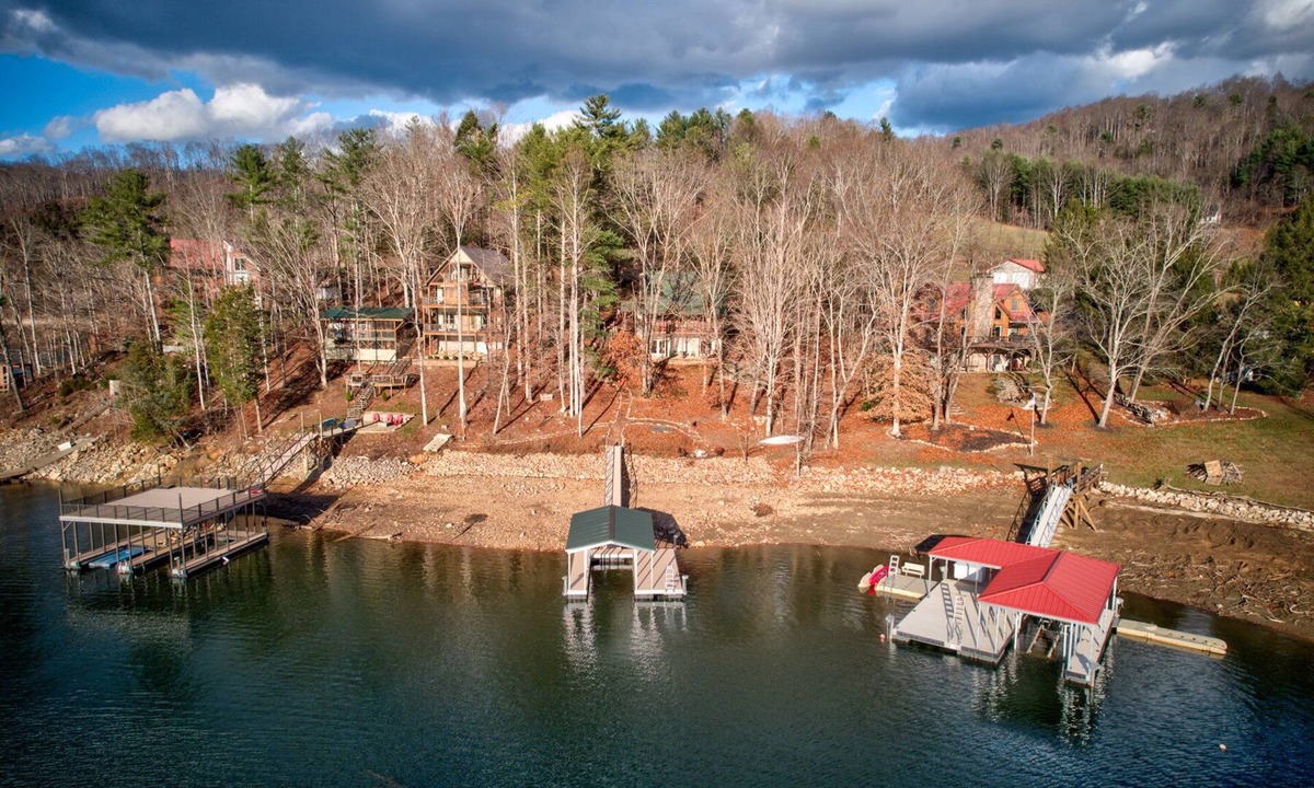 Butler Cabin | Garretts Getaway at Watauga Lake - Private Dock, Lakefront