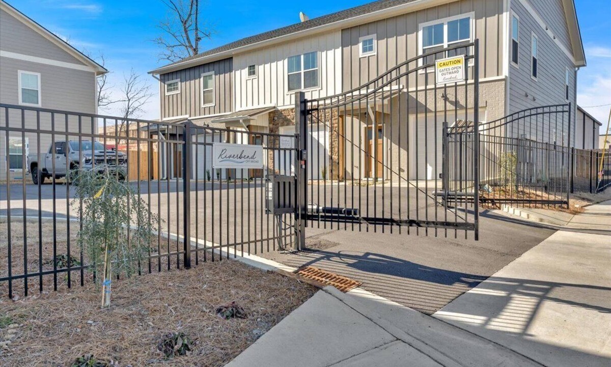 Rome House | Gated Community~Brand new townhouse~Downtown Rome