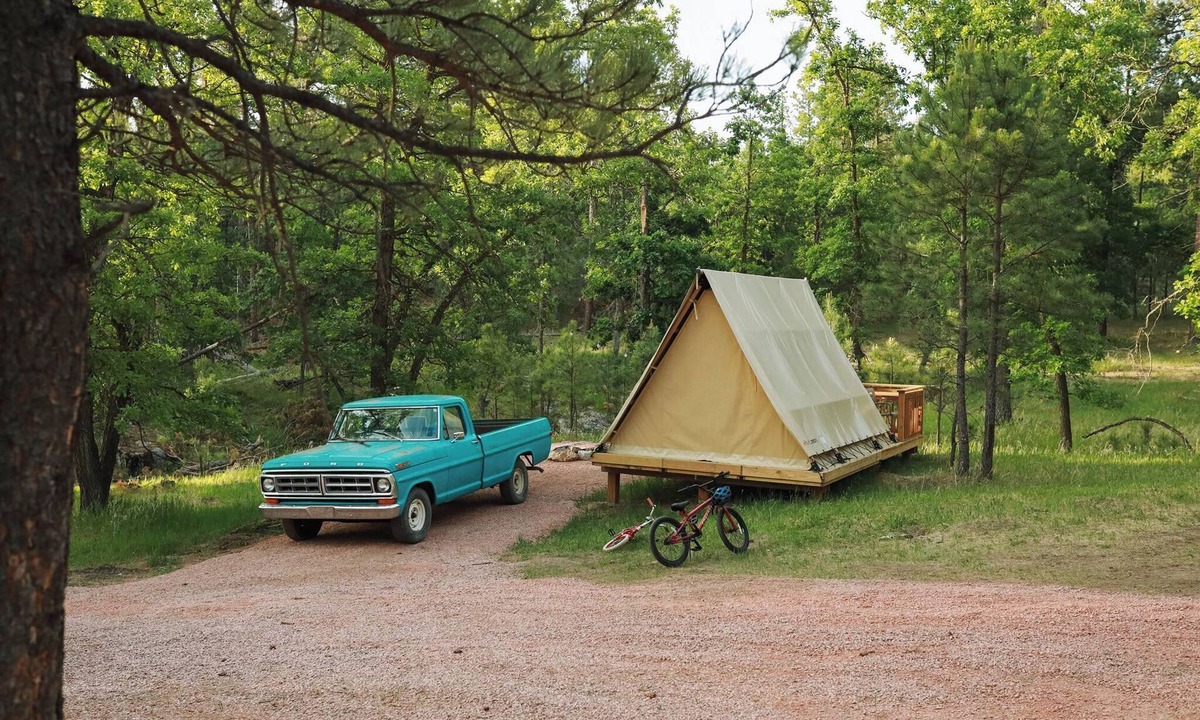 Hermosa RV Rental | Glamping Retreat, Forest Escape in the Black Hills