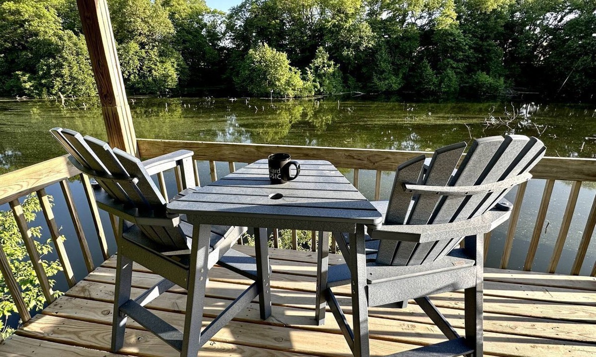 Glenwood House | Glenwood Glamping Vacations at this Charming Covered Wagon Rental in Iowa