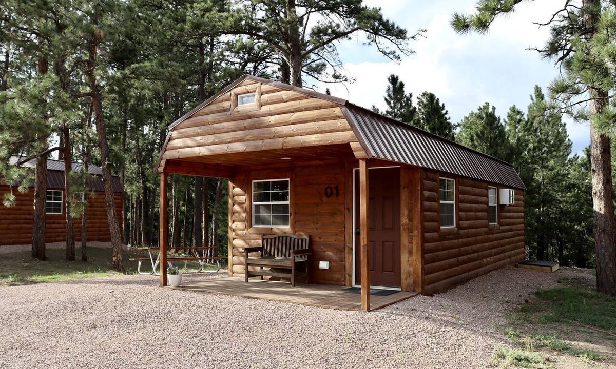 Rockerville Cabin | Glorious Lofted Cabin Perfect to Reconnect with Nature in South Dakota