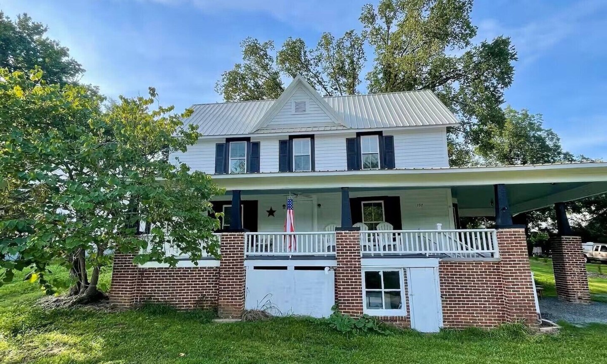 McCain House | Good Ol' Country Farmhouse