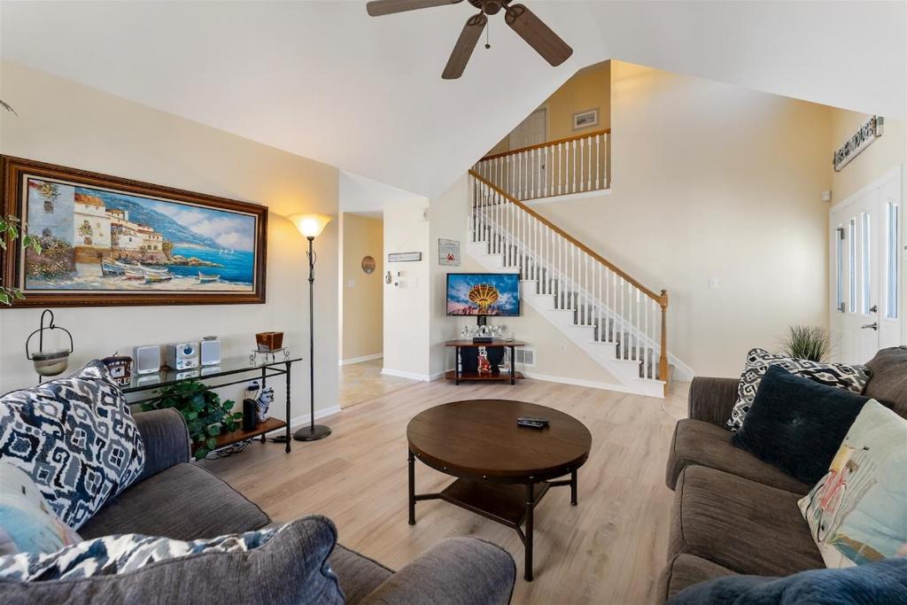 Diamond Beach House | Gorgeous 4 Bedroom Townhome in Diamond Beach