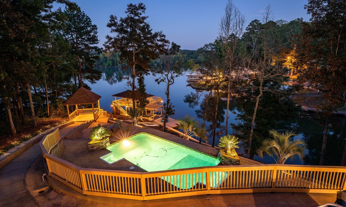 Valley House | Gorgeous 6BR Lake Home: Pool, Hot Tub, Multi-Family