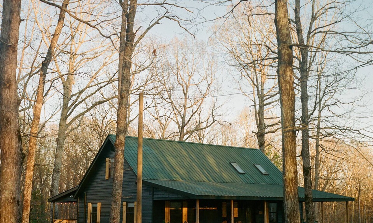 Menlo Cabin | Grace Farmhouse-12 ac, hot tub, fire pit