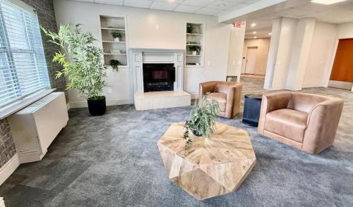 North Central Omaha Apartment | Graceland 317