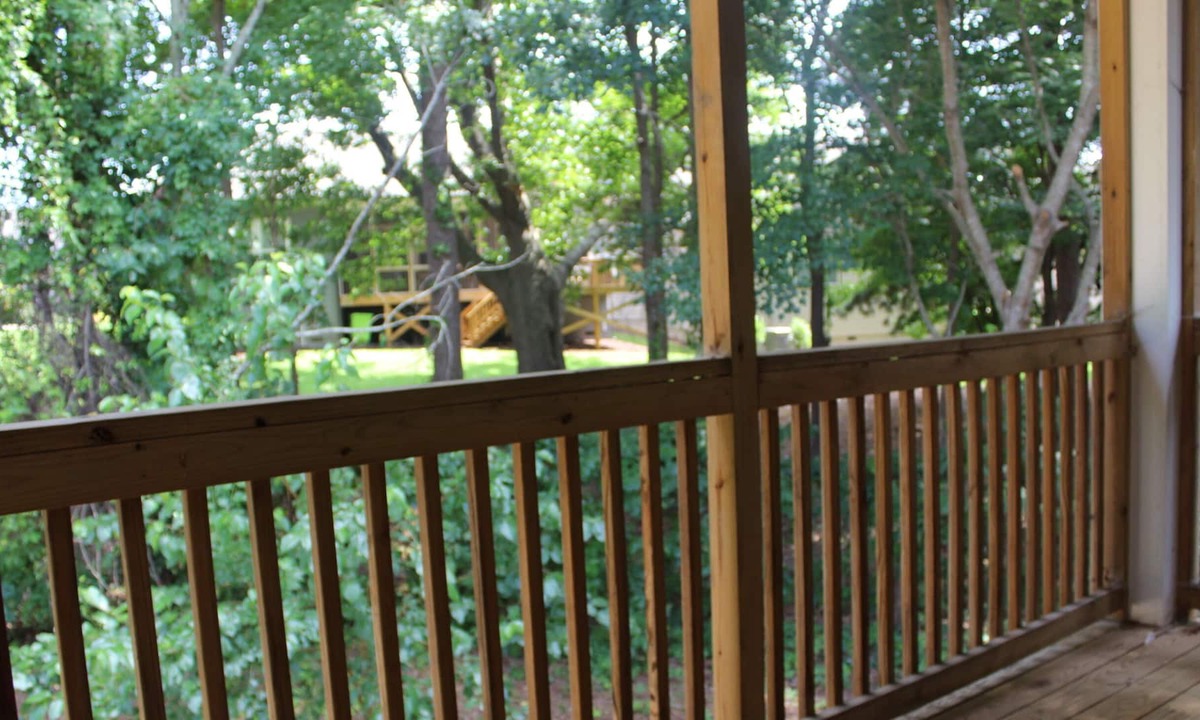 North Raleigh Apartment | Greece Theme Getaway - Centrally Located