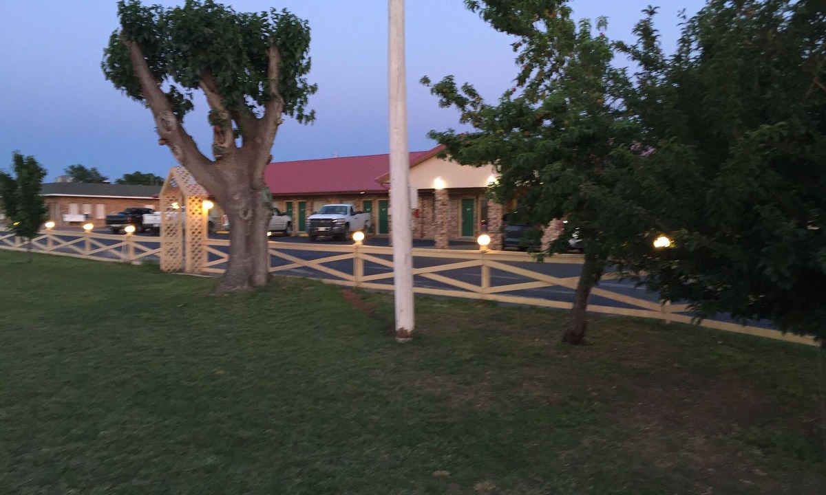 Vernon Hotel | Green Bird Inn