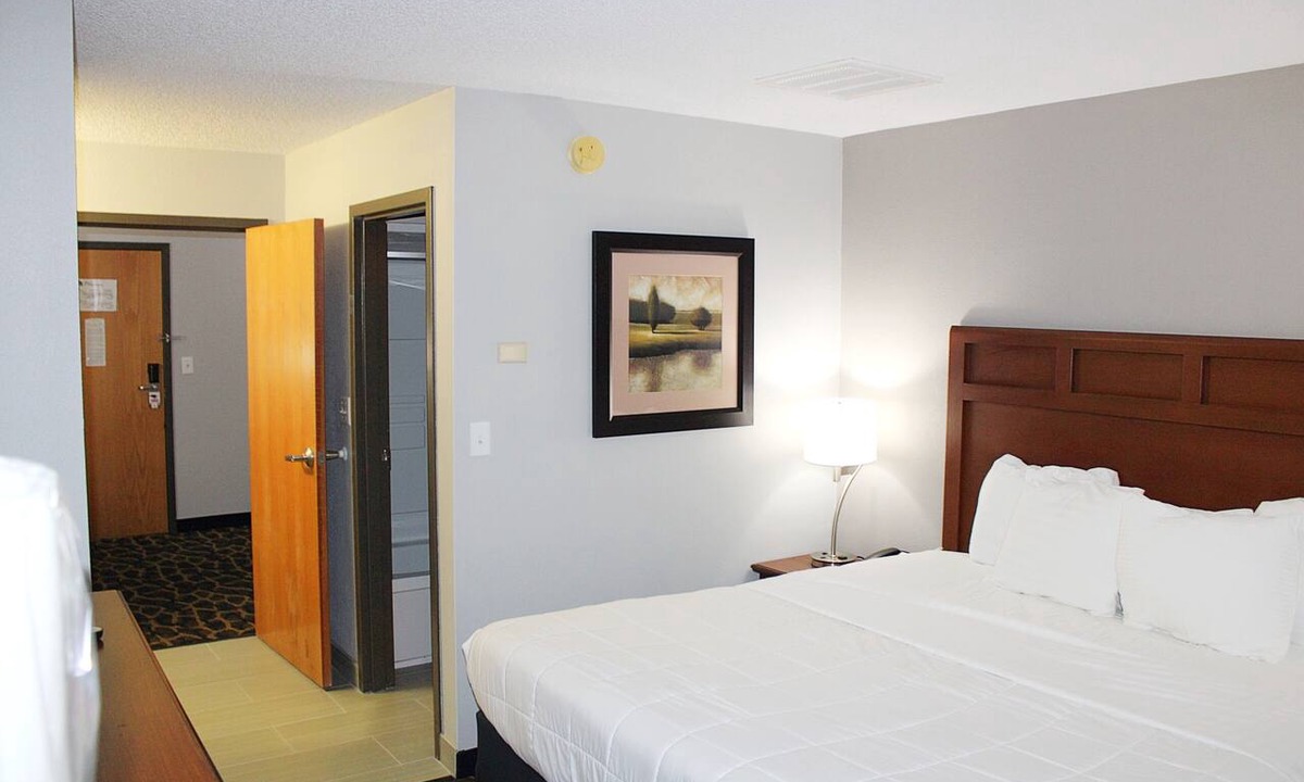 St. James Hotel | Greenlight Inn & Suites