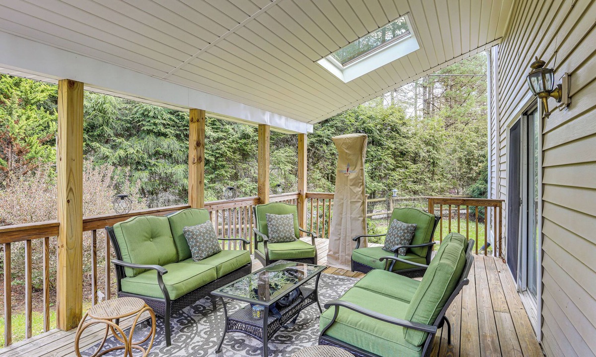 Pineola House | Group Getaway in Newland w/Lake & Pool Access
