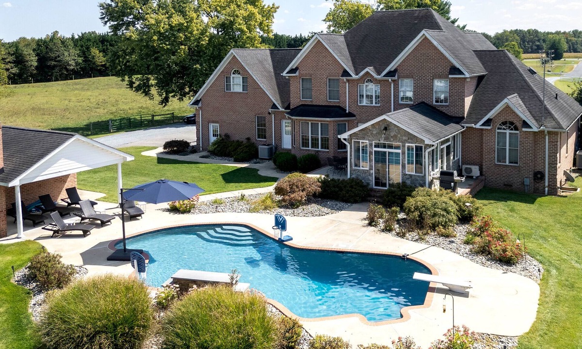 Sudlersville House | Guest Lodge | Private Pool | Outdoor Dining | Game Room