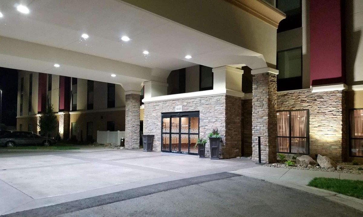 Bismarck Hotel | Hampton Inn Bismarck