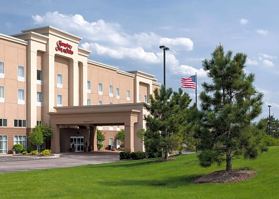 Quad Cities Hotel | Hampton Inn & Suites Davenport