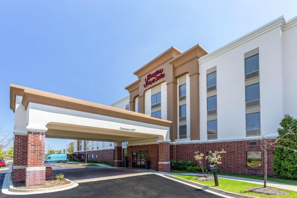 Libertyville Hotel | Hampton Inn & Suites Chicago - Libertyville
