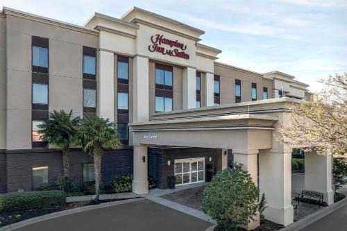 Clinton Hotel | Hampton Inn & Suites Clinton