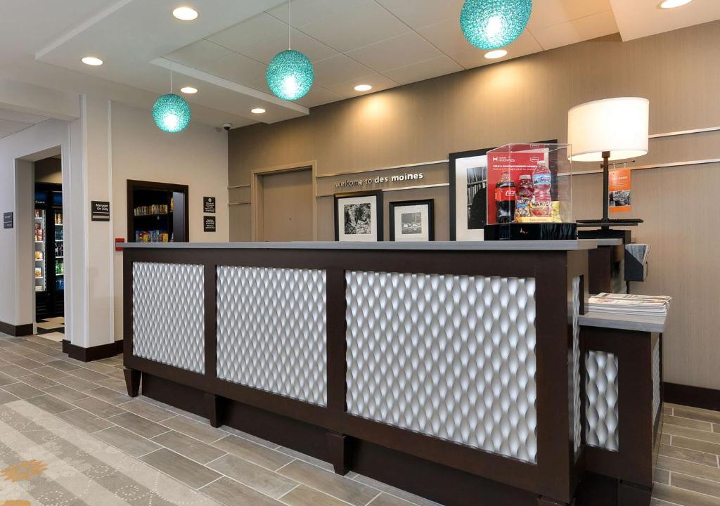 Court Avenue Entertainment District Hotel | Hampton Inn & Suites Des Moines Downtown