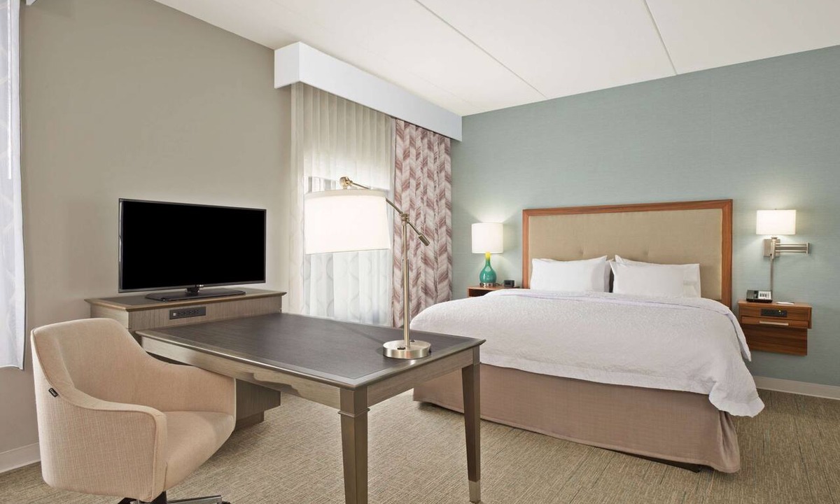 Wendel Hotel | Hampton Inn & Suites North Huntingdon-Irwin