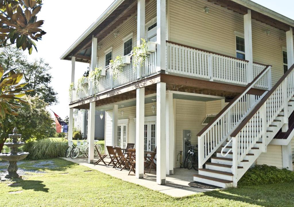 Rock Hall Hotel | Haven Point Inn and Gallery