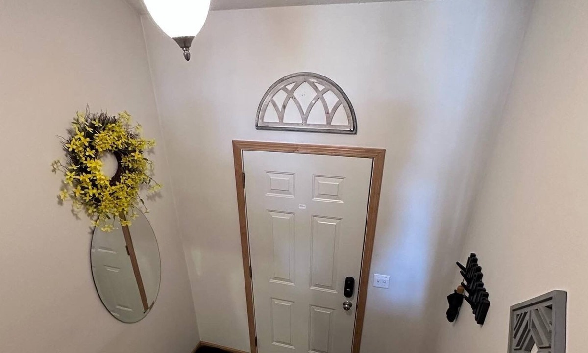 North Liberty Condo | Hawkeye Townhouse on private drive quiet and serene living
