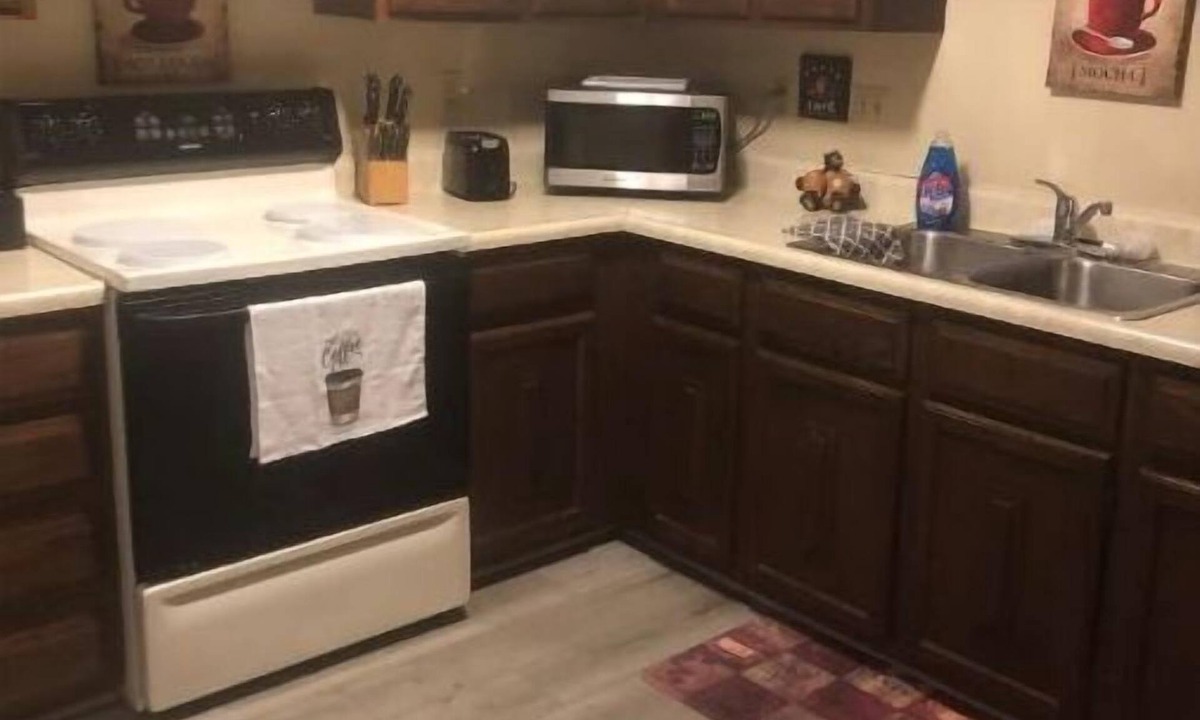 Aberdeen Apartment | HCHideaway-Quiet, Cottagelike! Pet Friendly! Queen bed!